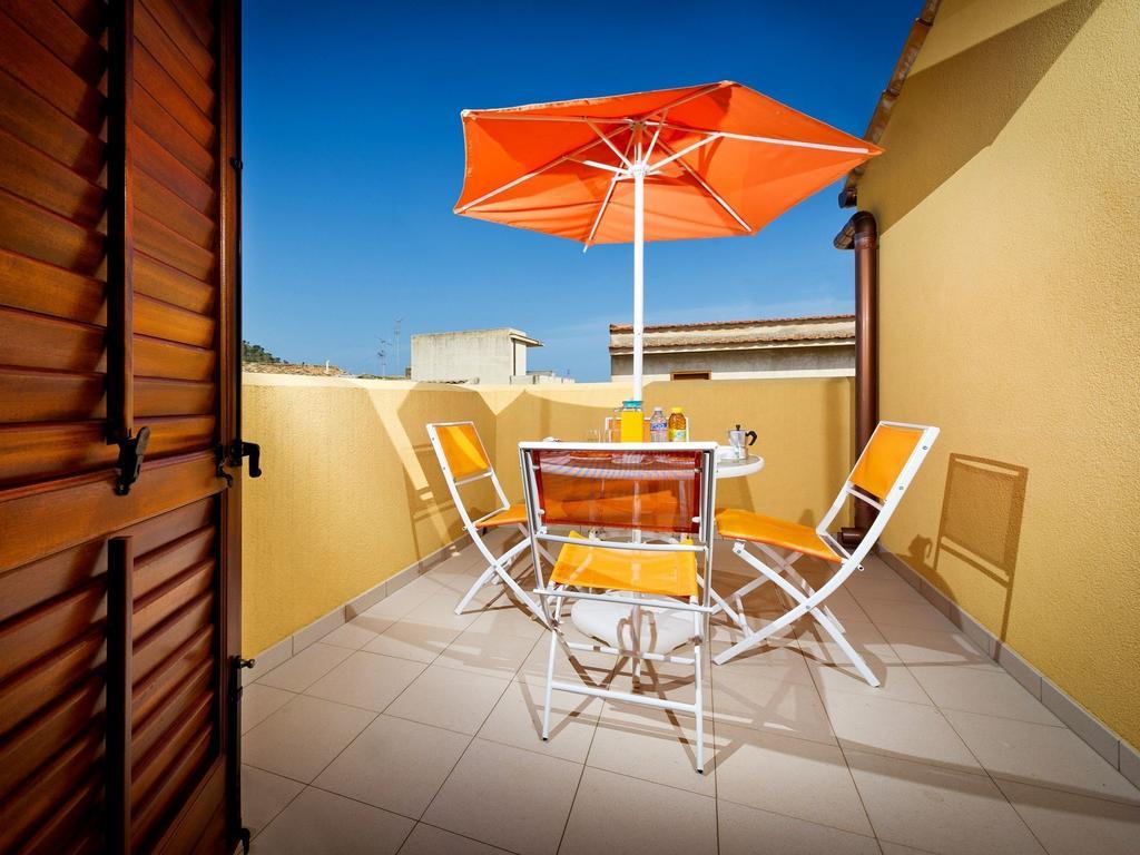 Residence Mareluna Castellammare del Golfo Ruang foto