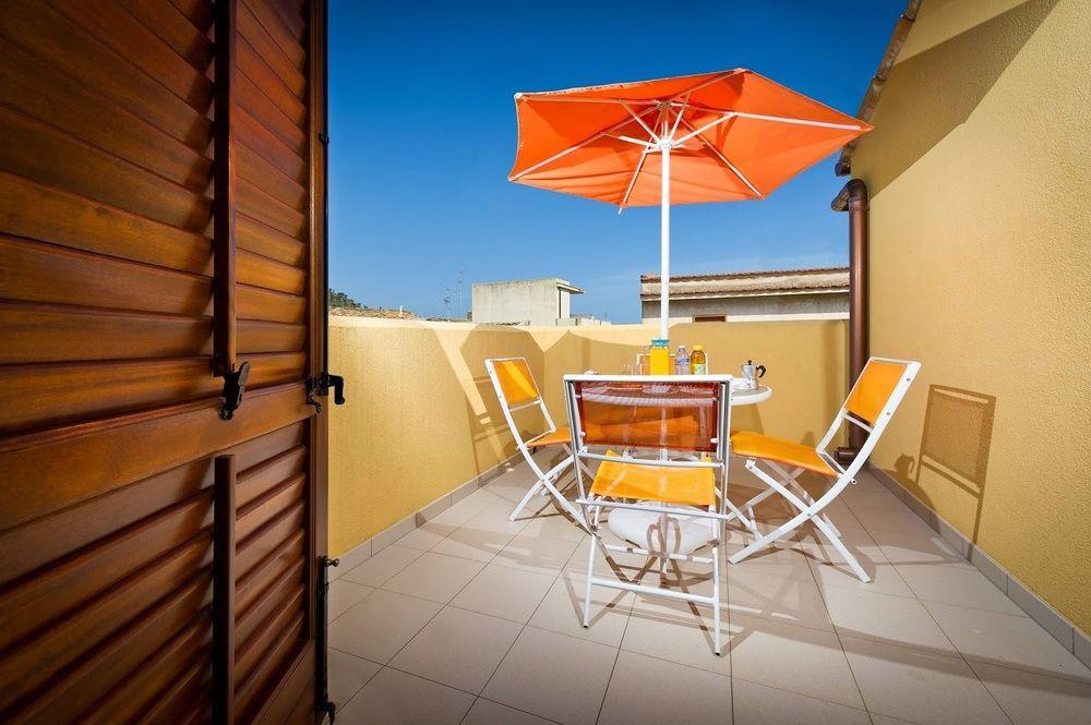 Residence Mareluna Castellammare del Golfo Bagian luar foto